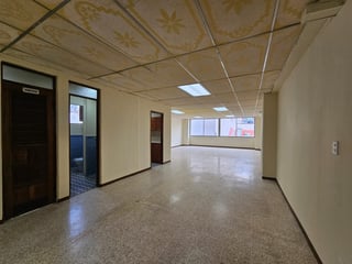 VENTA Oficina Zona 1 - 3