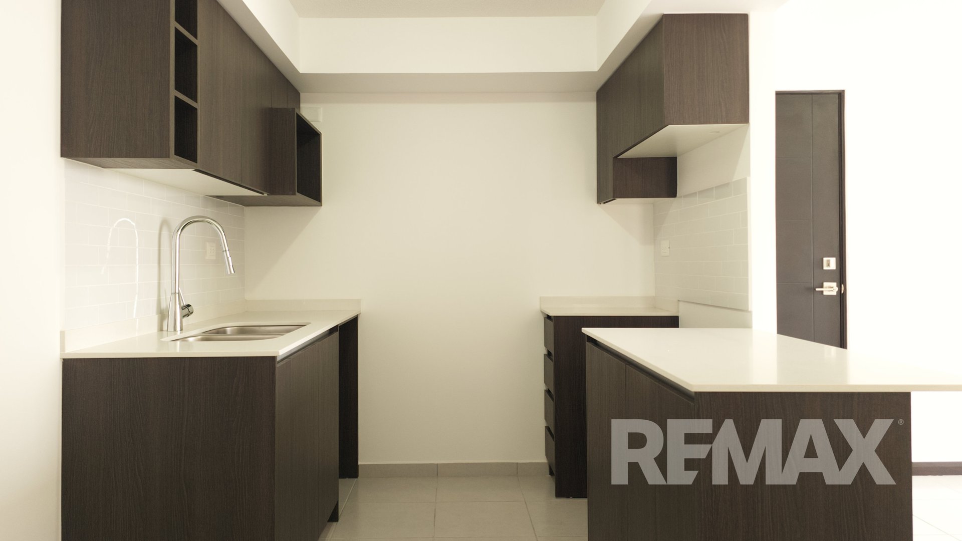 Apartamentos Serena, Apartamento en Renta en Condado Naranjo - Miniatura 2