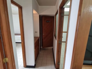 Venta Oficina Edificio 6a. Avenida Zona 9 - 4