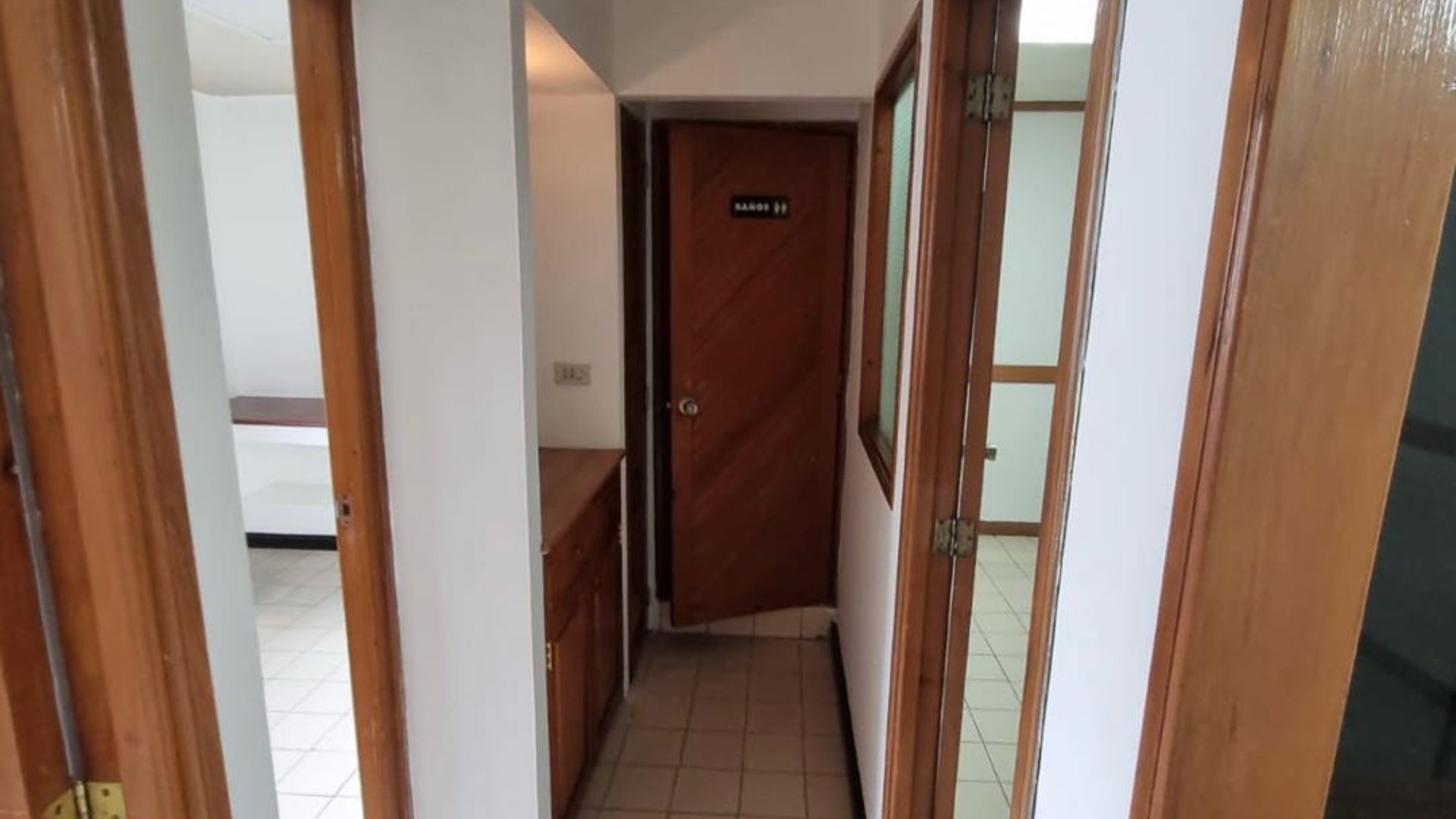 Venta Oficina Edificio 6a. Avenida Zona 9 - Miniatura 4