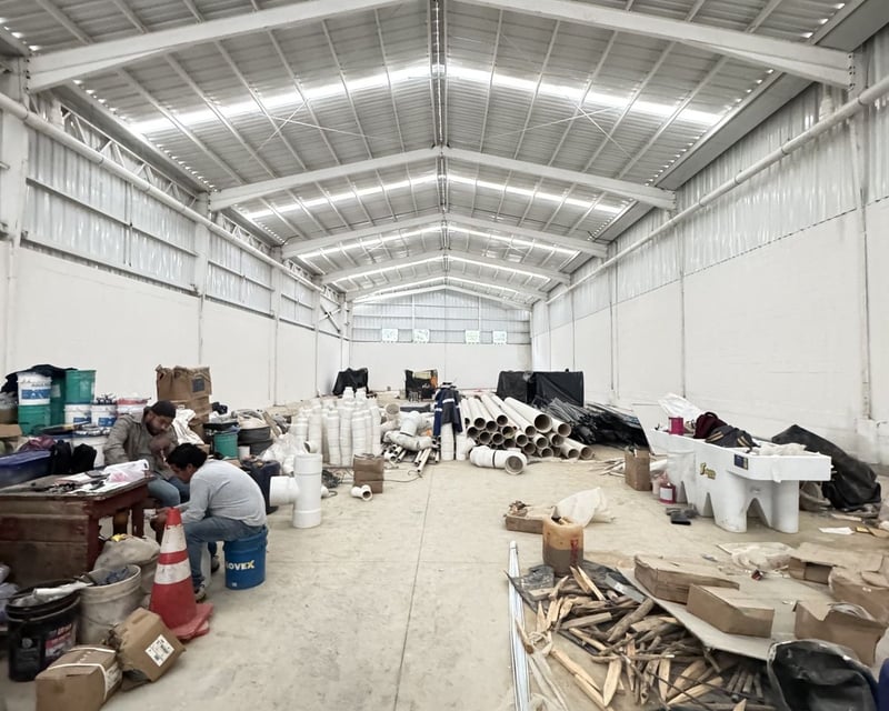 INDUSTRIAL SANTA ELENA / BODEGAS A ESTRENAR EN RENTA KM.28 CAES