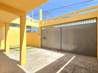 Casa en Venta Pinares de San Cristóbal Zona 8 de Mixco - Image 4