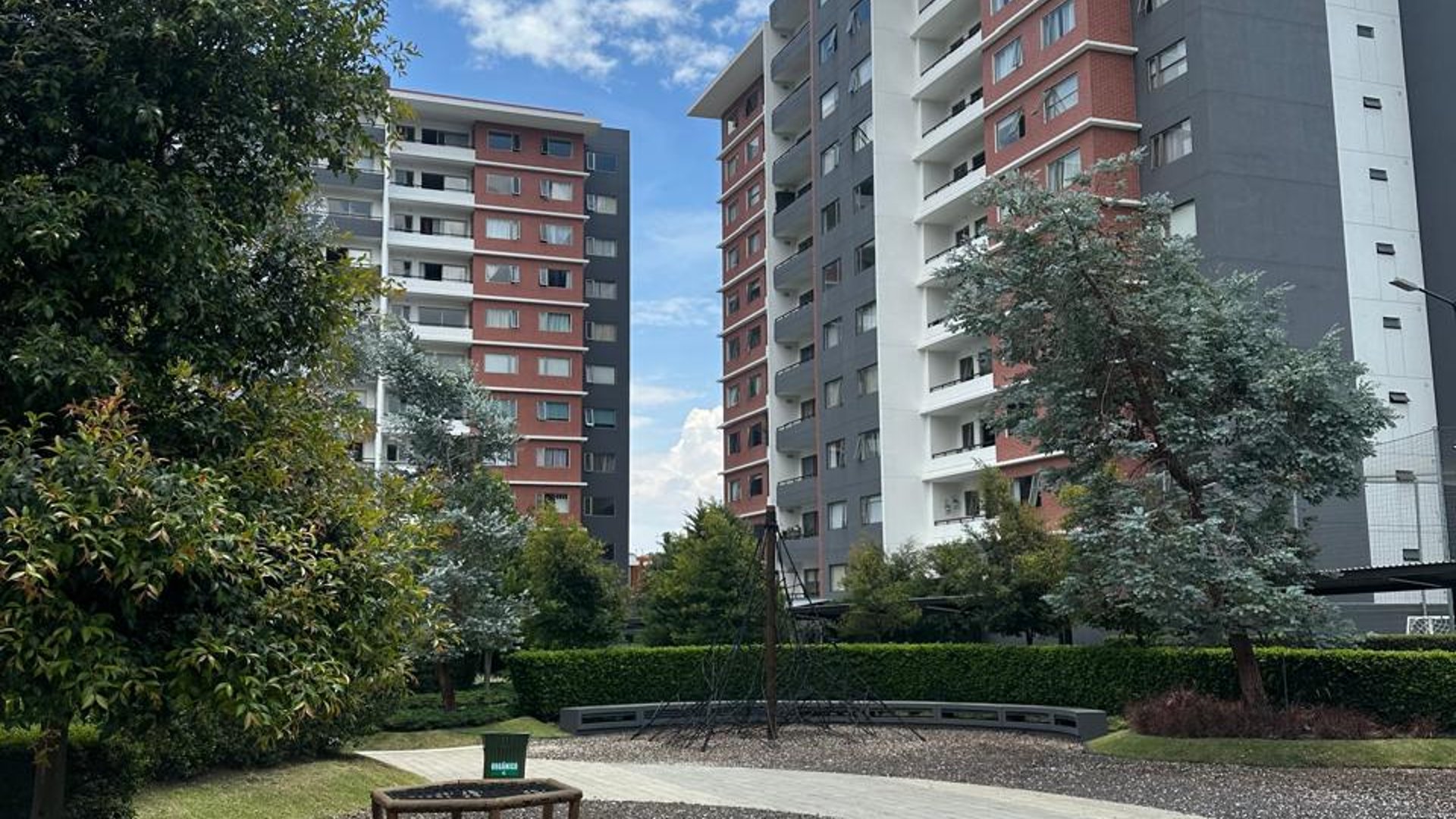 Apartamento en renta, en Zone 14 - Miniatura 6