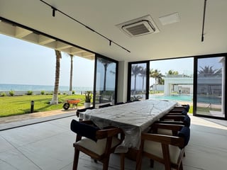 Exclusiva Mansión Frente al Mar en Venta Ideal como Residencia de Lujo u Hotel - Image 35
