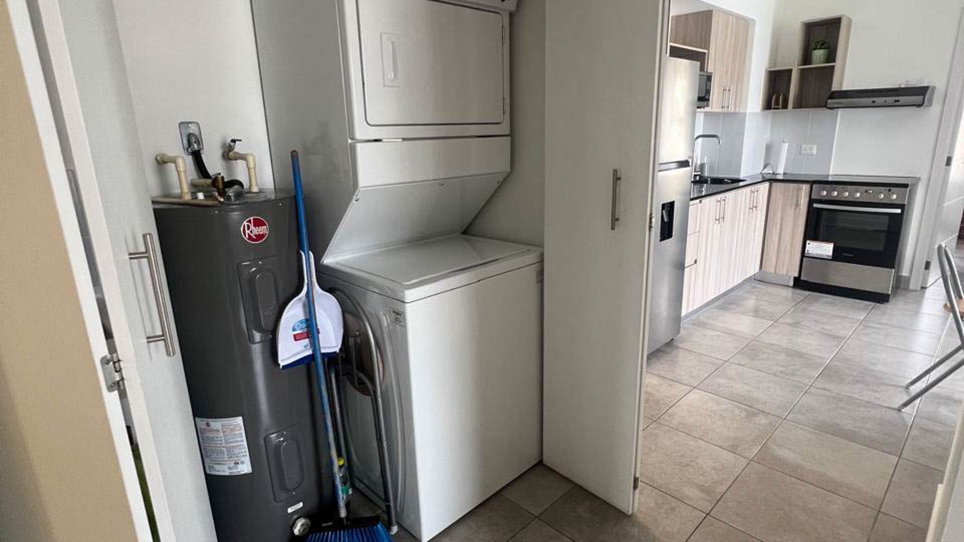 APARTAMENTO AMUEBLADO EN RENTA ZONA 10 - Miniatura 9