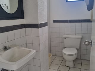 PLAZA BURÓ/ Oficina en Renta , zona 10 - 5