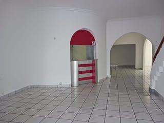 Local Comercial en zona 9 - 2