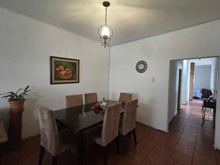 CASA EN VENTA EN ZONA 7, TIKAL 1 - 5