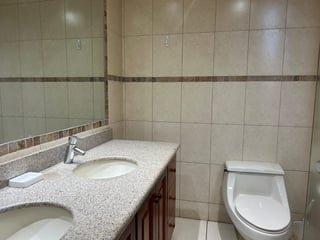 Apartamento Amueblado en Renta, Zona 14 Edificio Marqués del Valle - Image 18