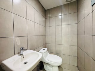 ALQUILER DE CENTRICA OFICINA 67.80MT2 - CENTRO EMPRESARIAL, ZONA 10 - 3