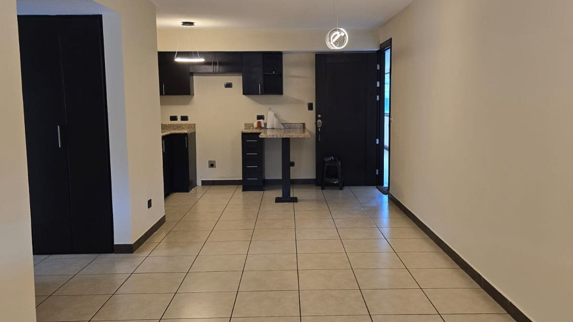 ALQUILER DE APARTAMENTO - JARDINES DE LAS CHARCAS, ZONA 11
