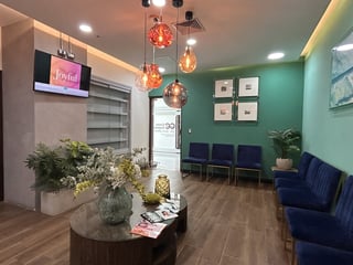 Oficina en venta zona 10 - Image 1