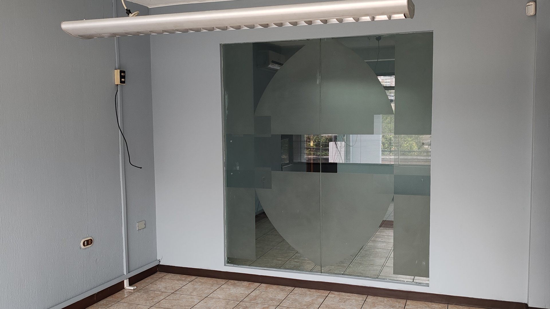 Edificio en Renta, Zona 10 (R10372) - Miniatura 7