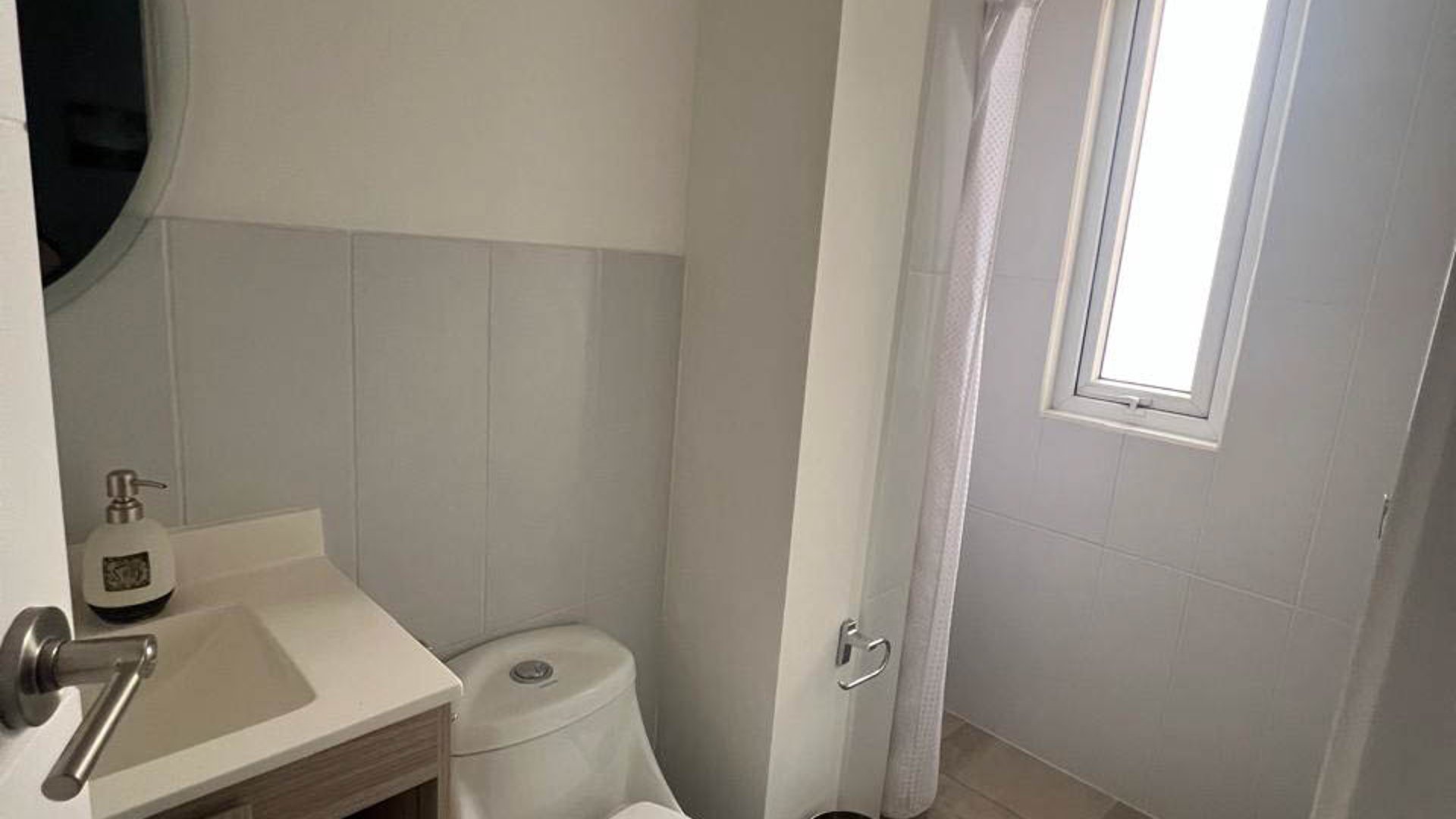 APARTAMENTO AMUEBLADO EN RENTA ZONA 10 - Miniatura 13