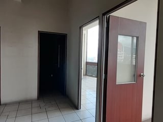 Oficina en Alquiler en Edificio Ilumina zona 7 - 5