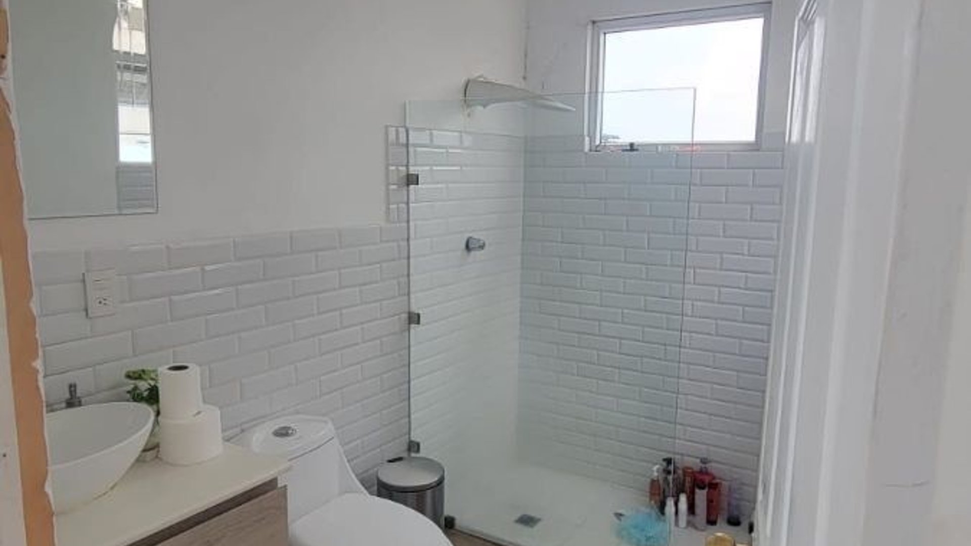 VILLA LINDA 2 / Casa en renta , zona 7 - Miniatura 9