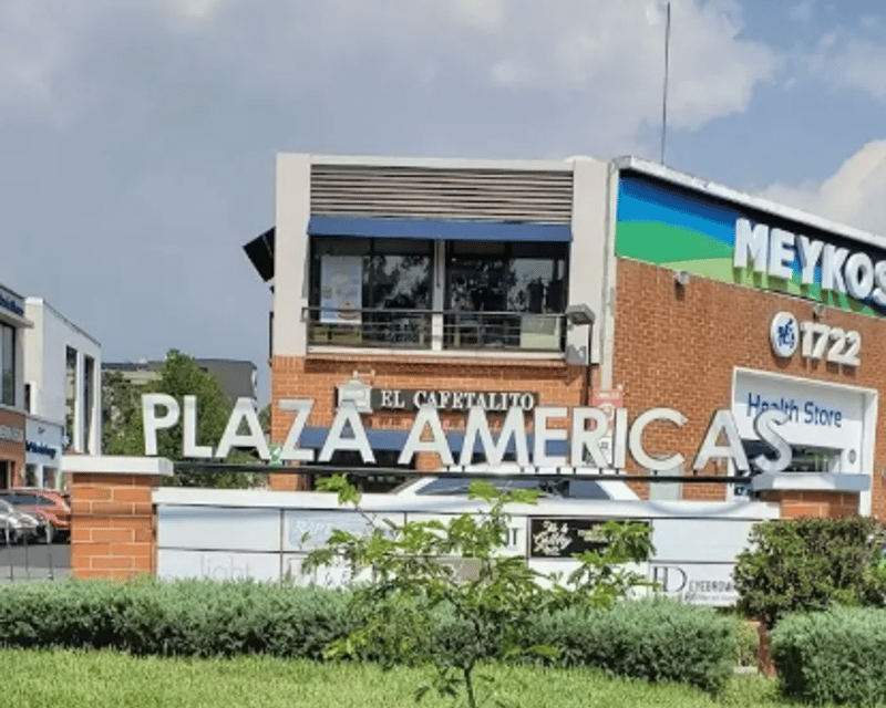Local Comercial en Plaza Américas Zona 13 Sobre Avenida Las Américas