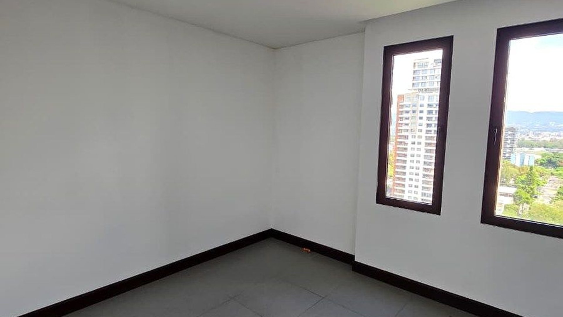 APARTAMENTO EN VENTA O RENTA , ZONA 14 - Miniatura 17