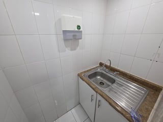 Renta de clínicas en area céntrica zona 10 Ref-4855 - 5