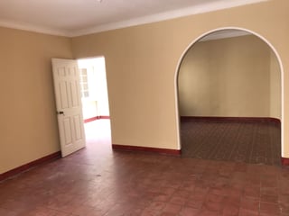 Casa de 4 habitaciones en alquiler, zona 1 - 5