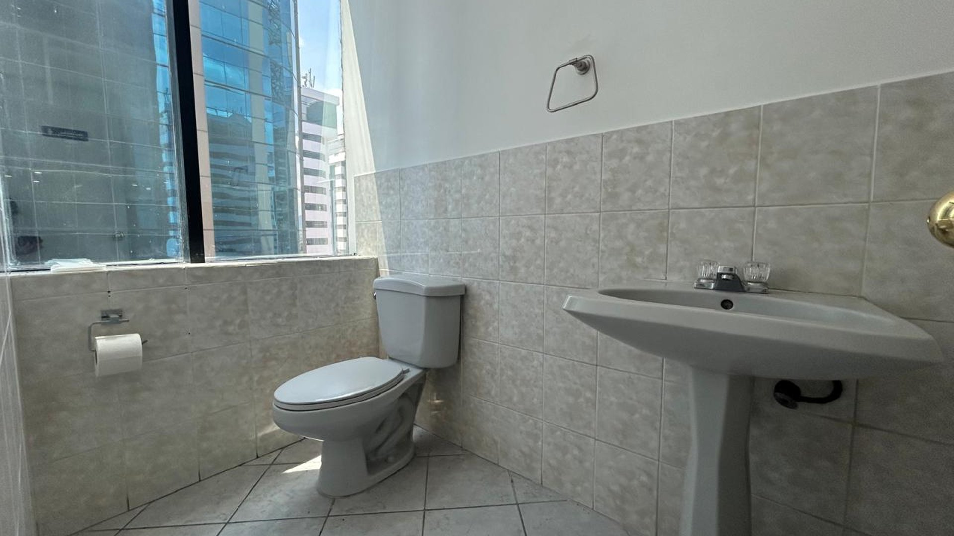 VENTA Oficina Zona 14 Europlaza  - Miniatura 16