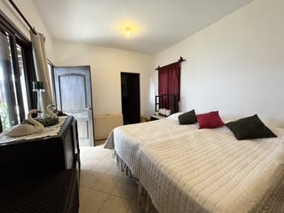 SE vende casa cercana a La Antigua Guatemala - 4