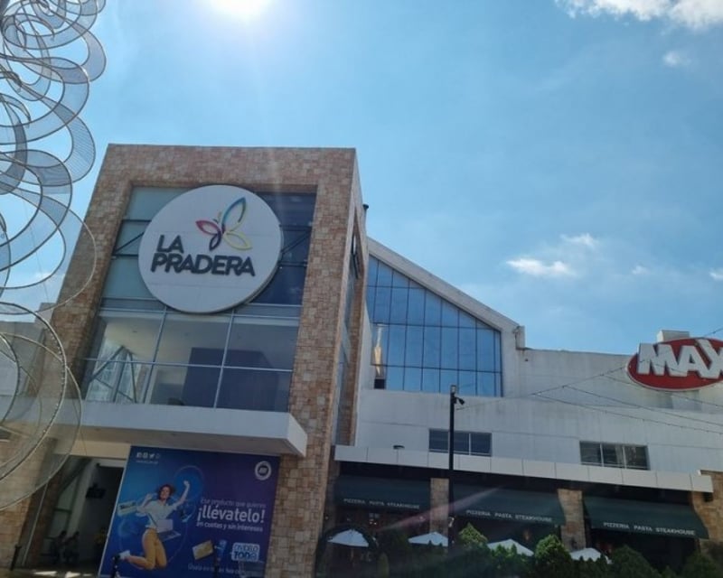 Local en Venta en Zona 10 La Pradera