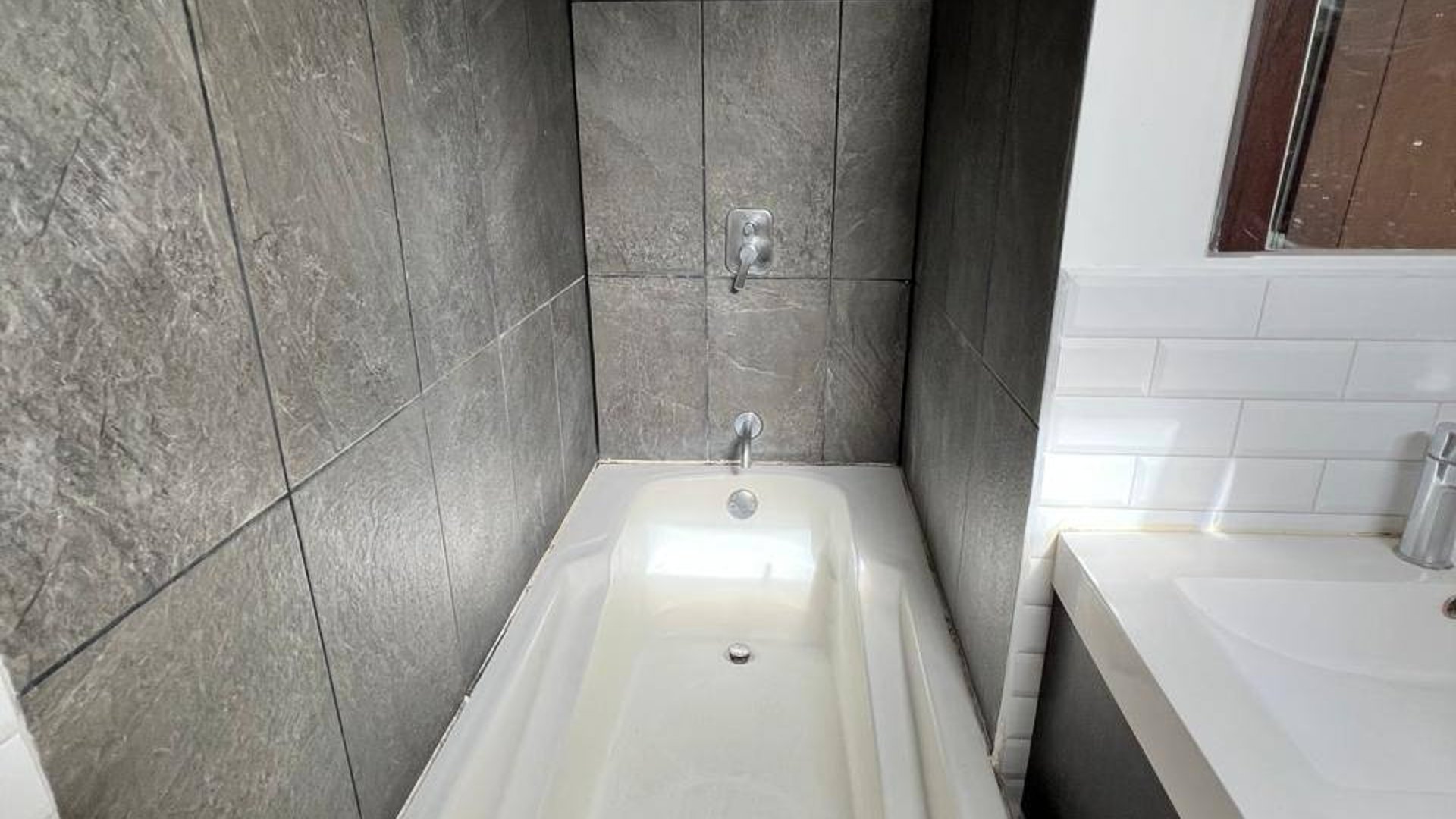 Apartamento en venta-renta en edificio Balmes 47 zona 11 - Miniatura 12