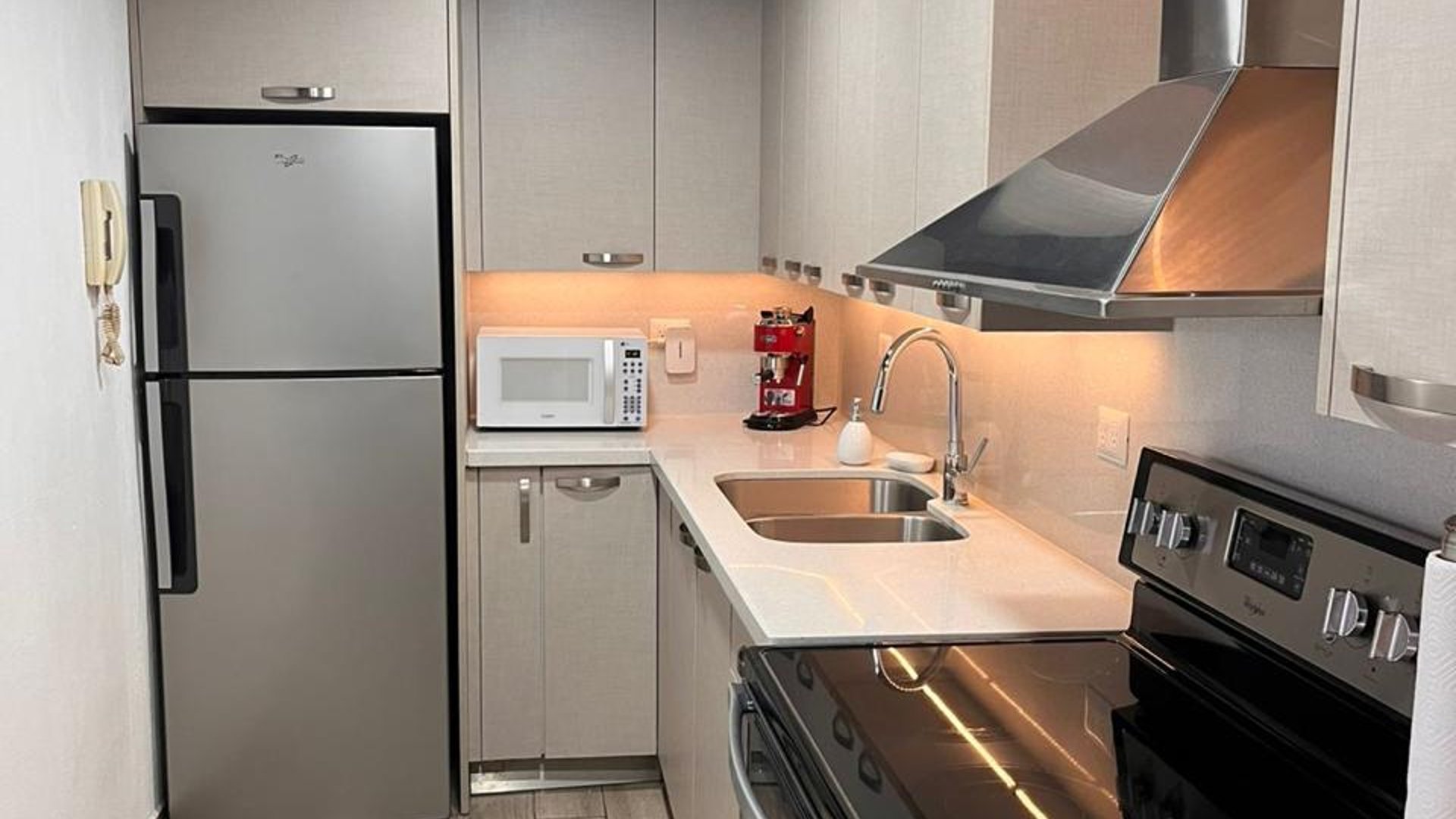 Apartamento en Alquiler Edificio La Barranca, zona 15 VH1 - Miniatura 9
