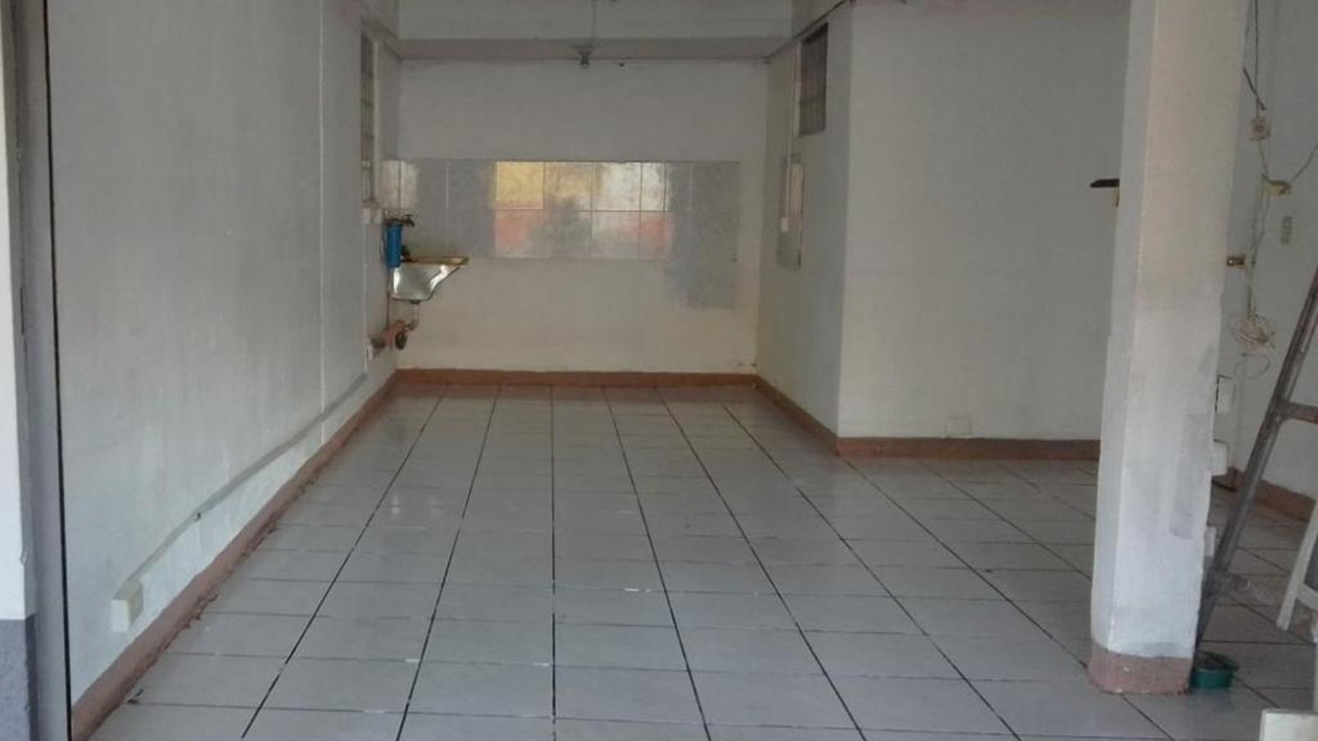 Alquilo Locales Comerciales en zona 7 - Miniatura 5