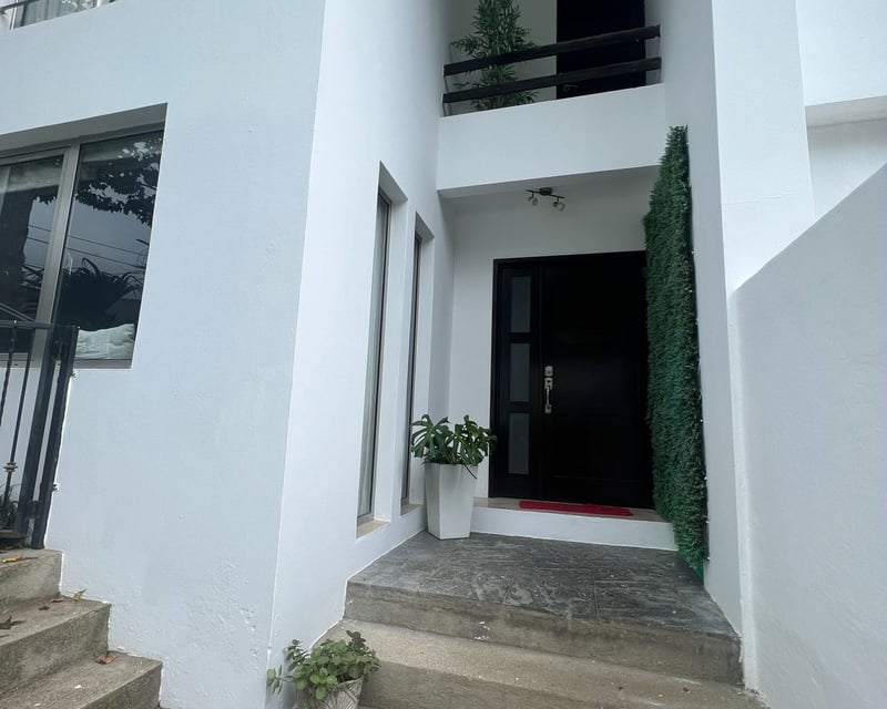 Alquilo amplio apartamento en Residenciales San Antonio Km 16.5 CAES