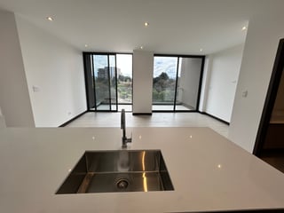Edificio Spazio, Zona 15. Apartamento en Alquiler - 2