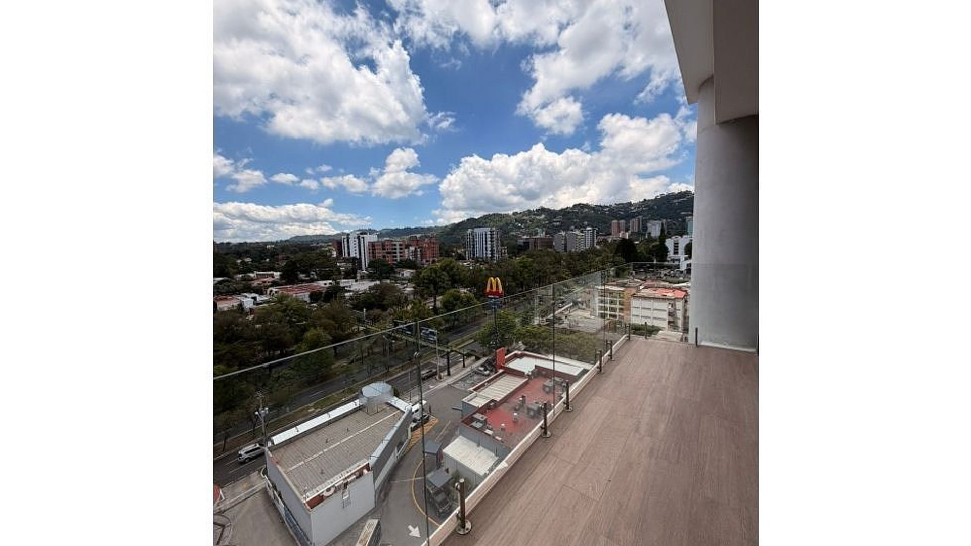 Apartamento de Lujo en Venta – Torre Caprese, Zona 15 - Miniatura 14