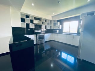 Vendo apartamento en Edificio Solaria zona 16 iniciando la Montaña - 5