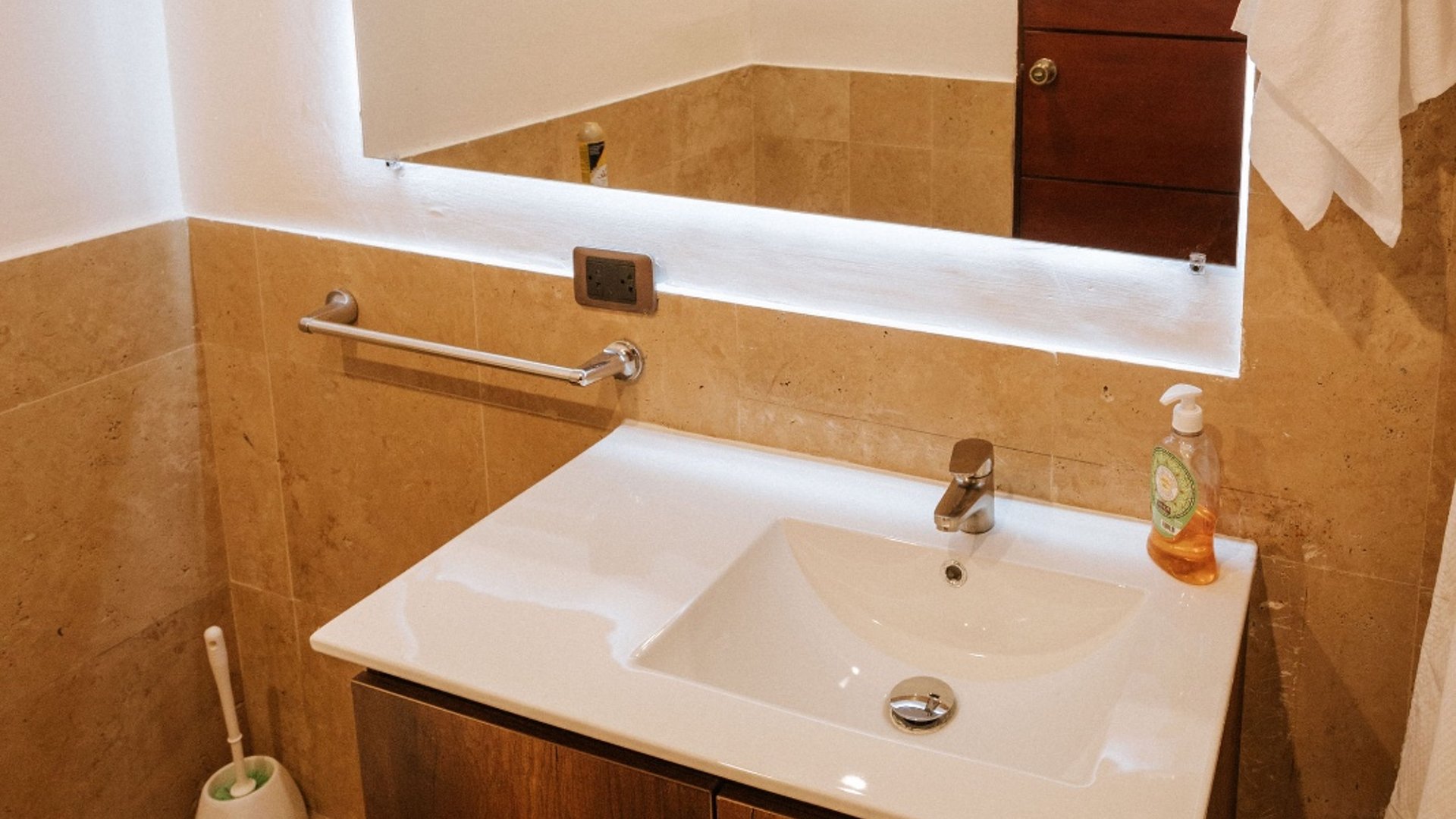 Apartamento amueblado de 2 habitaciones en alquiler, Torrenova zona 13 - Miniatura 6