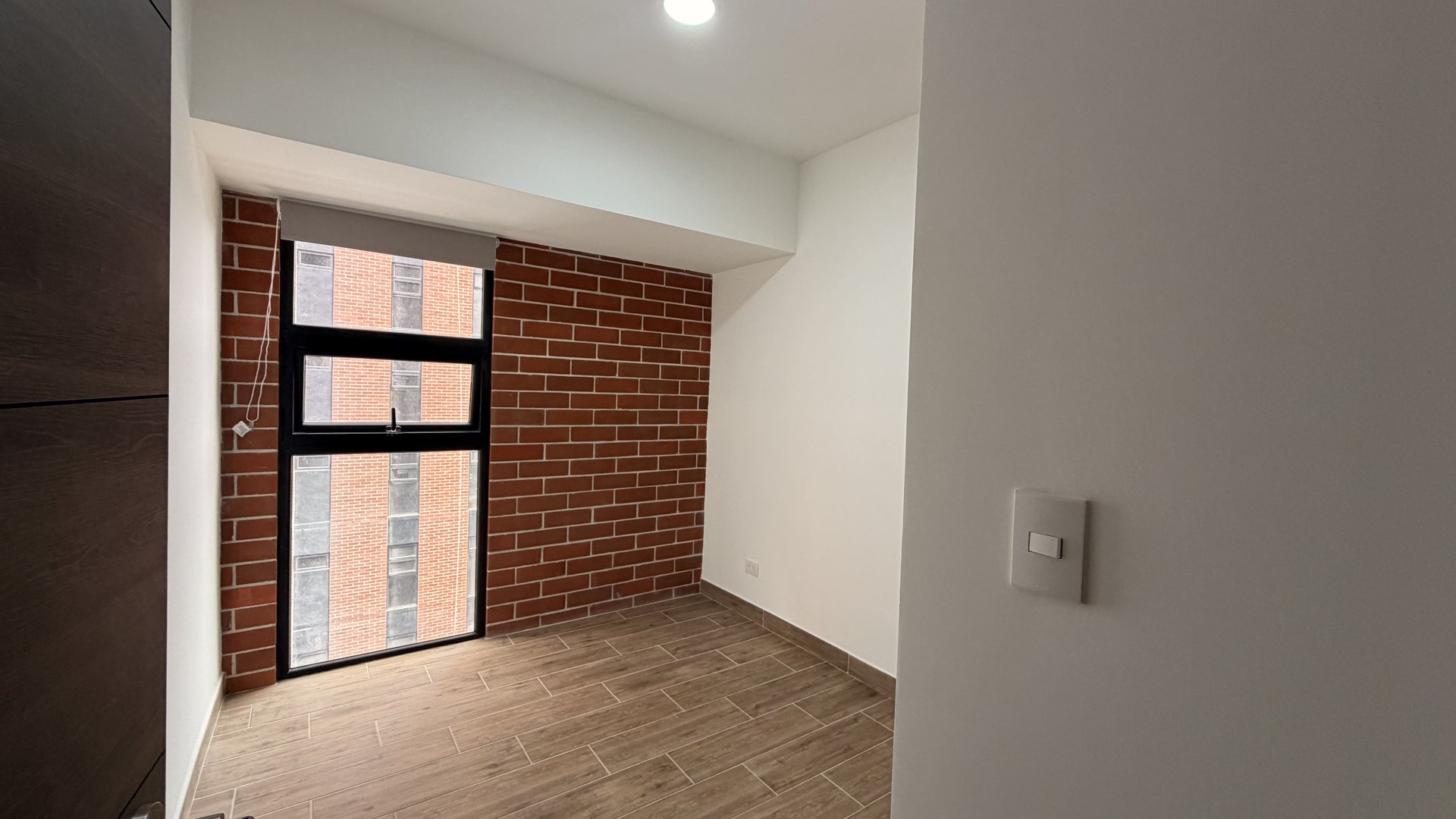 Apartamento en Alquiler Edificio Modra, zona 4  - Miniatura 6