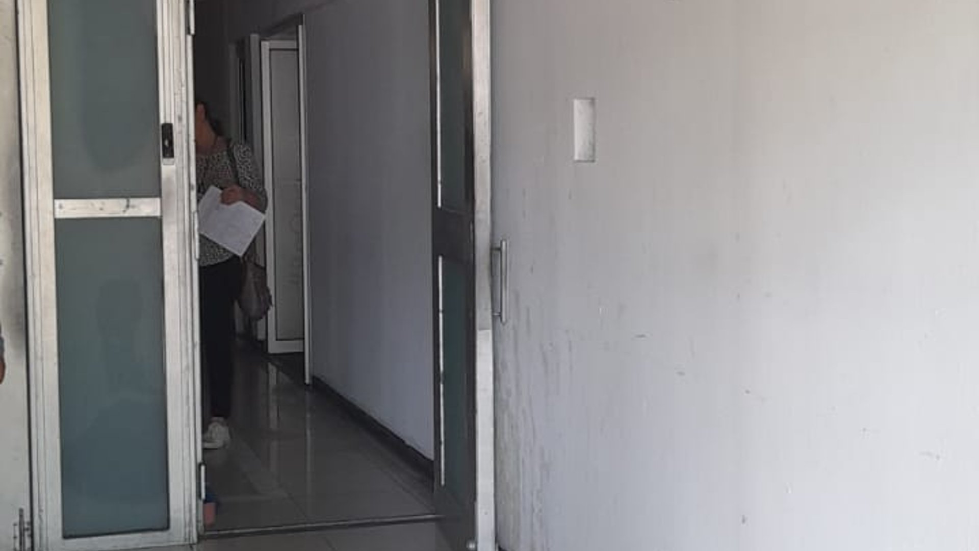 Edificio de oficinas en venta y renta, Zona 9 - Miniatura 19