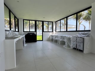 Exclusiva Mansión Frente al Mar en Venta Ideal como Residencia de Lujo u Hotel - Image 37