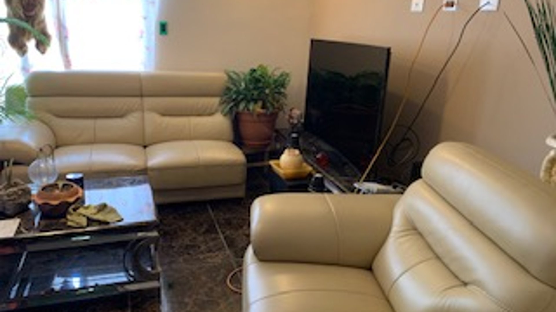 Vendo amplia Casa en Condado San Nicolas - Miniatura 2