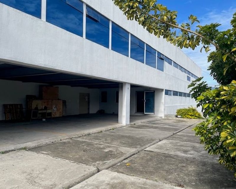 Ofi-Bodega en Renta – El Naranjo