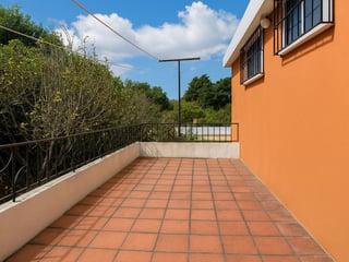 HERMOSA CASA DE LUJO EN VENTA EN SAN BARTOLOMÉ MILPAS ALTAS - Image 31