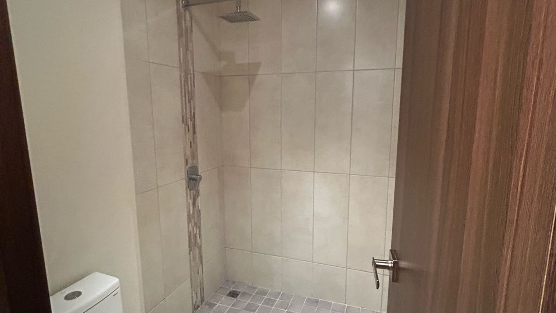 Apartamento en Renta  en Edificio  San Isidro 2021, Zona 16 - Miniatura 9