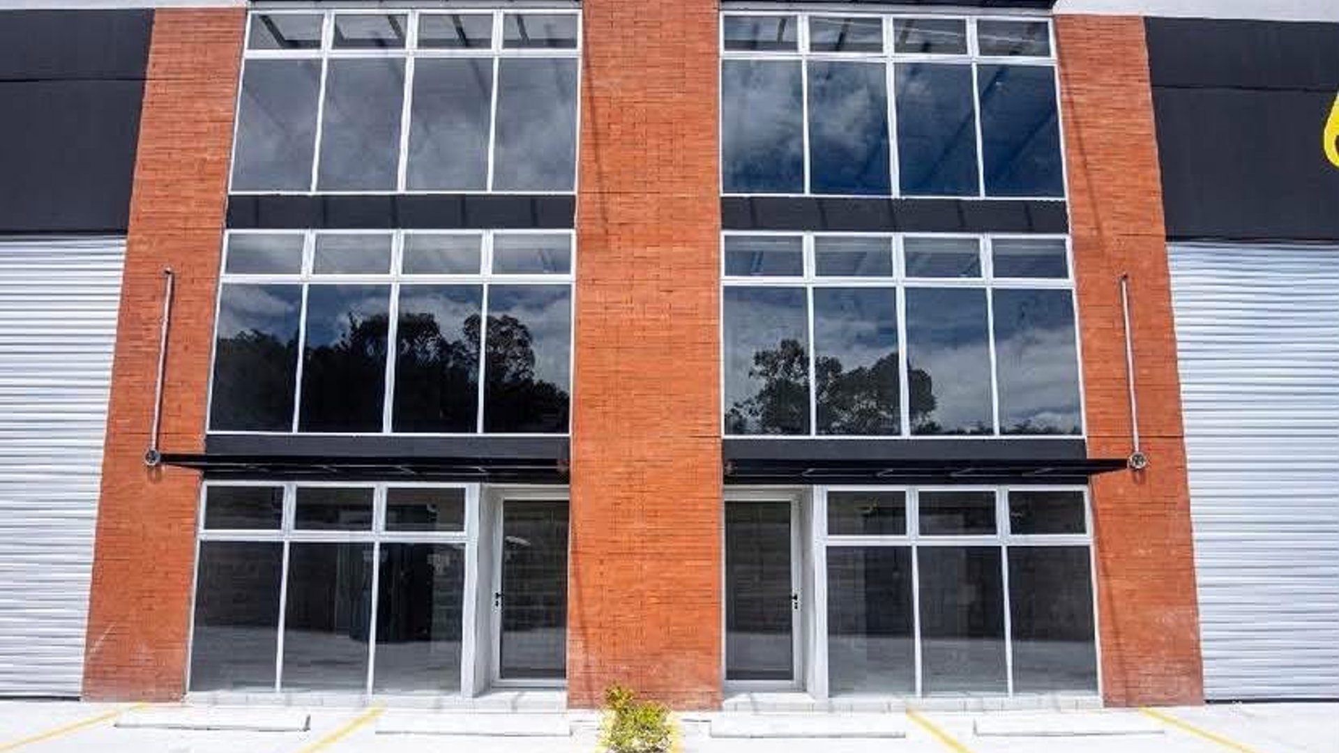 RENTA Ofibodega en Zona de Negocios San Nicolás