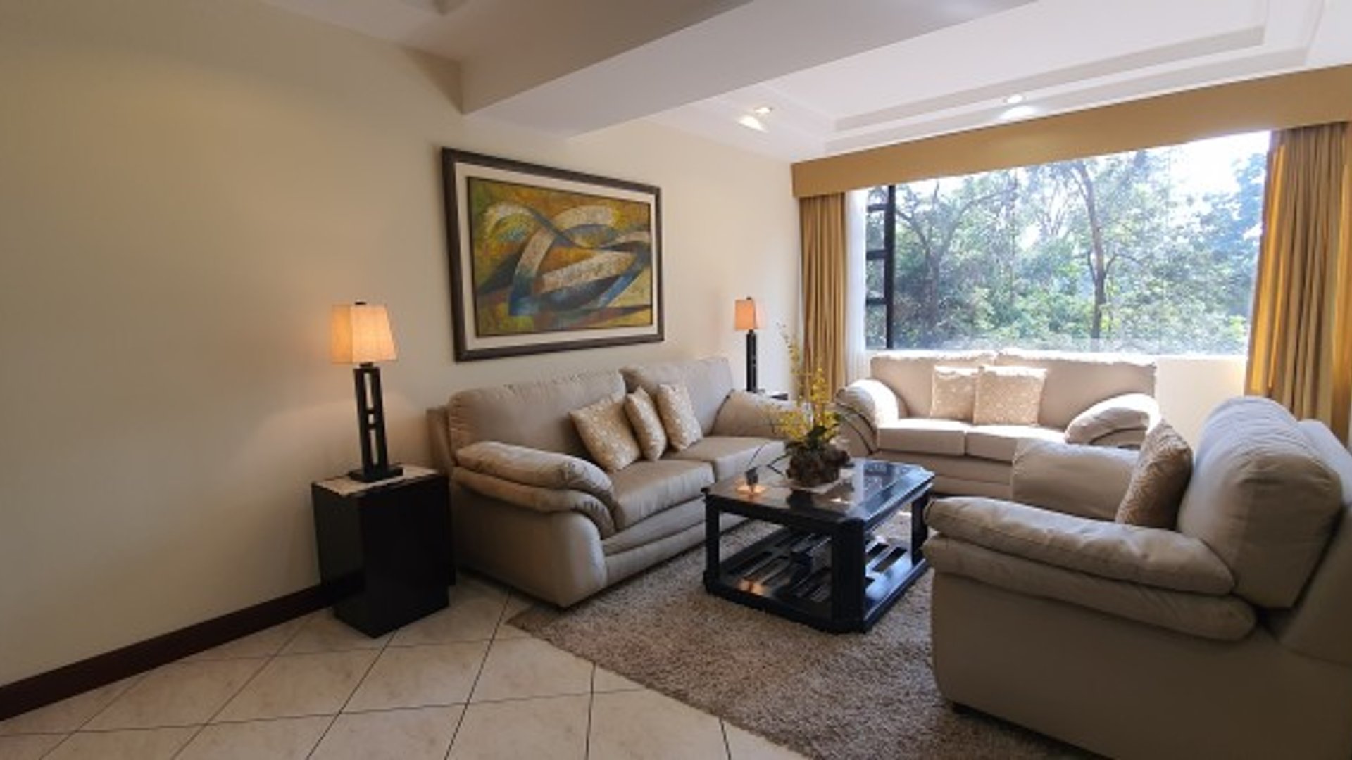 en Venta o Renta Apartamento Amueblado Milenia Zona 10