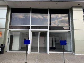 Local Comercial en Renta en Calzada Roosevelt zona 7 - Image 1