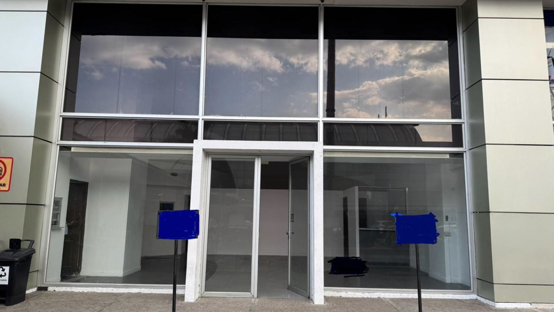 Local Comercial en Renta en Calzada Roosevelt zona 7