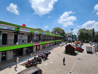 Local Comercial en renta en plaza ubicada en San Lucas - 2