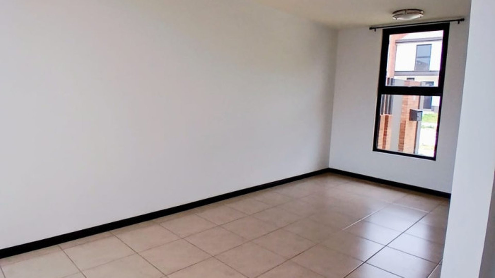 En renta Casa nueva  Senderos del Comendador 2 - Miniatura 3