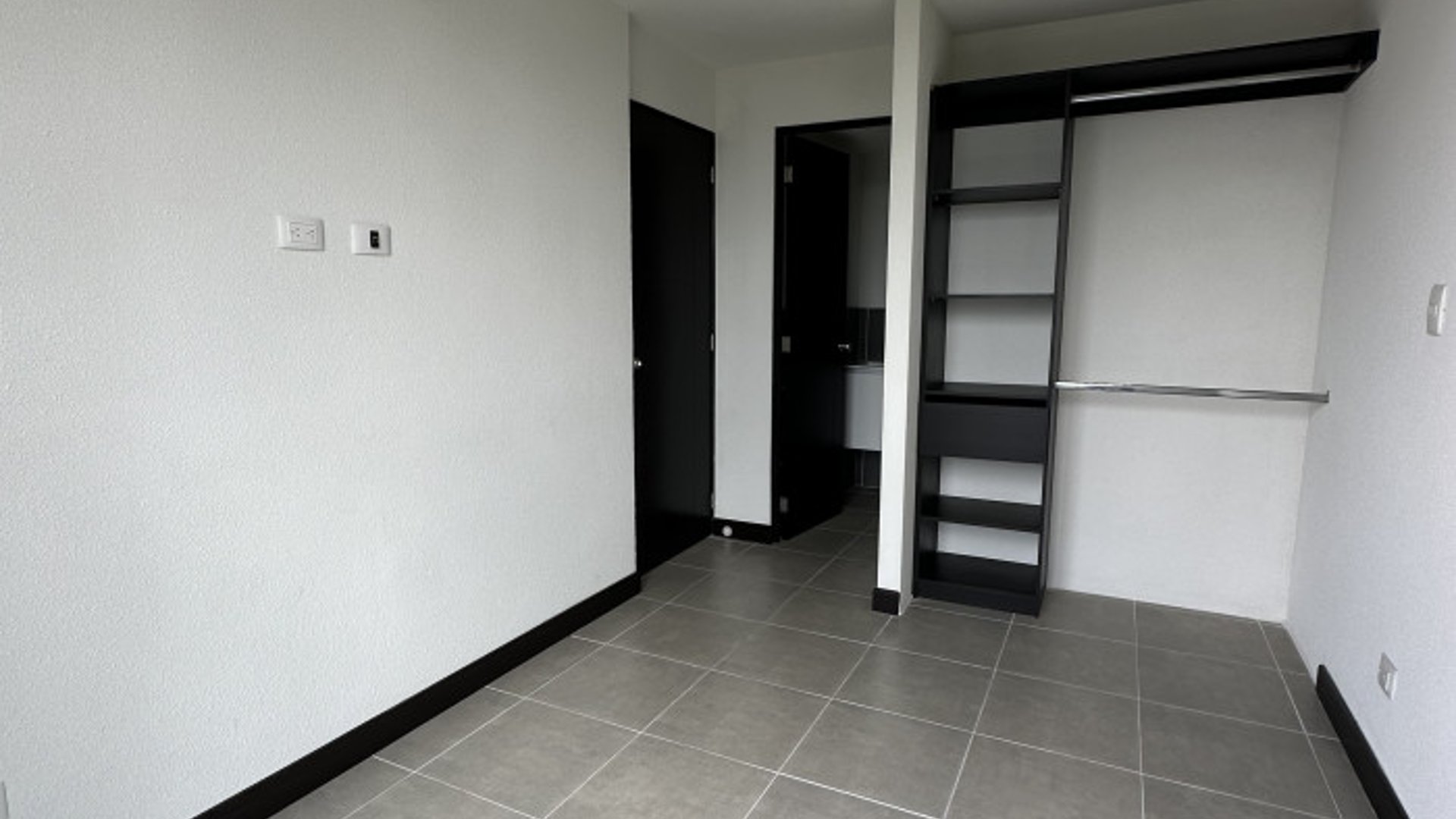 Apartamento renta 3 habitaciones cerca USAC Zona 12 - Miniatura 7