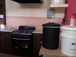 VENTA casa uso comercial en zona 12 entorno El Carmen - Image 14